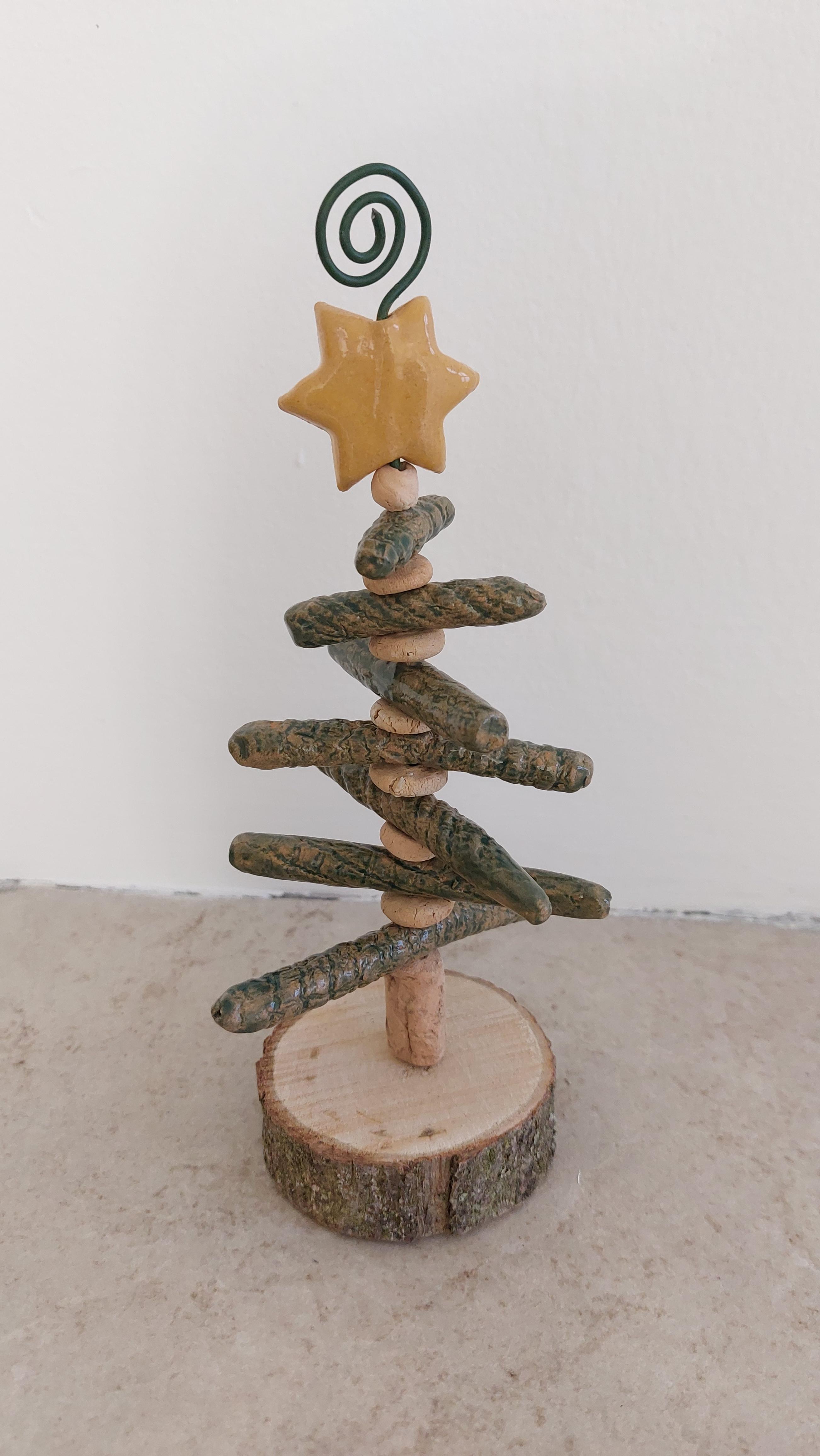 Keramika střední glazovaná 3161 Stromeček